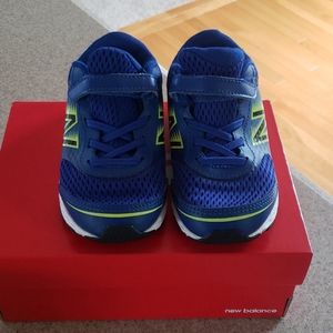 Toddler New Balance sneakers *wide width